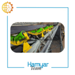 نوارنقاله بارگیری فله طول ۶ متر، عرض سفارشی ۶۰ سانت، تسمه اجدار (Chevron Belt)، شاسی فولادی مقاوم، موتور موتوژن با گیربکس حلزونی، شیب ۱۵ درجه، زاویه دید جانبی، مناسب بارگیری سیمان و مصالح ساختمانی.