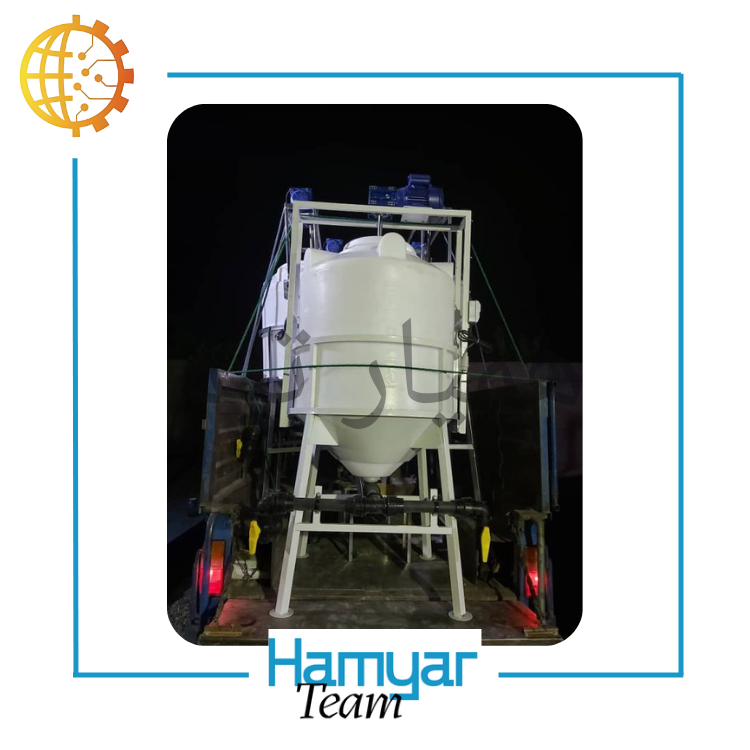 میکسر قیفی پلی‌اتیلن 3000 لیتری برای میکس مواد شیمیایی، دارای موتورگیربکس صنعتی، همزن گیربکسی پروانه‌ای، تخلیه فلنچی، ساخت ماشین‌سازی همیار.