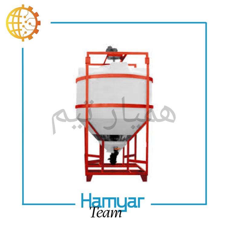 تصویر میکسر پلی‌اتیلن 3000 لیتری ساخت ماشین‌سازی همیار (همیارتیم) با بدنه پلی‌اتیلن صنعتی مقاوم در برابر مواد شیمیایی، طراحی قیفی جهت تخلیه کامل، مجهز به همزن گیربکسی شفت مستقیم با پروانه سه‌پره ضدخوردگی، موتورگیربکس صنعتی نصب‌شده در بخش فوقانی مخزن با قابلیت اتصال اینورتر برای سرعت متغیر، شاسی فولادی سنگین با پوشش ضدزنگ، سیستم تخلیه دستی فلنچ‌دار، مناسب تولید مواد شوینده و ترکیبات شیمیایی با قابلیت ساخت سفارشی و ظرفیت سفارشی‌سازی‌شده.